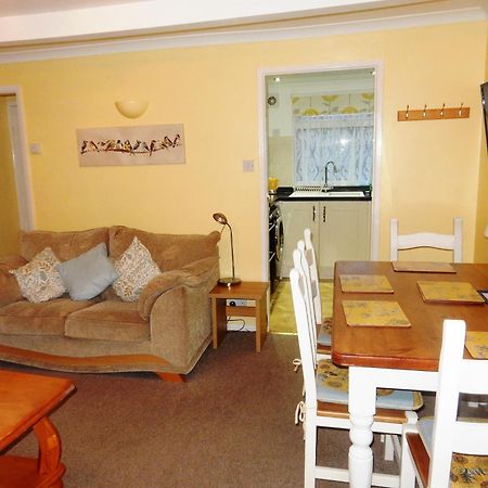 Sheena'S Dartmouth Chalets Екстер'єр фото