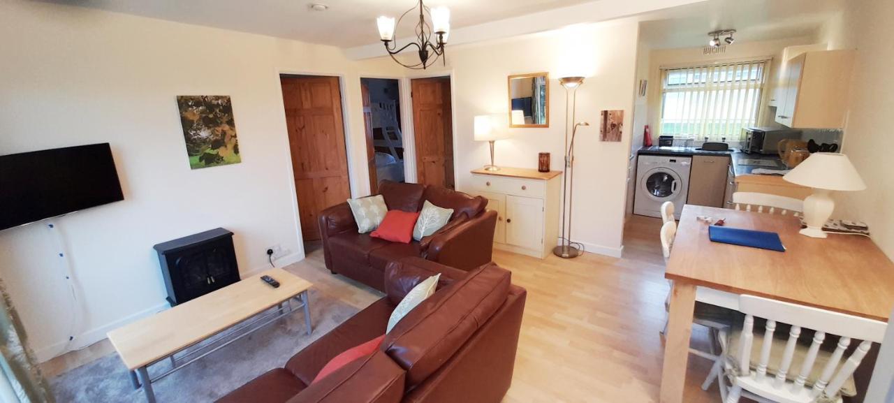 Sheena'S Dartmouth Chalets Екстер'єр фото