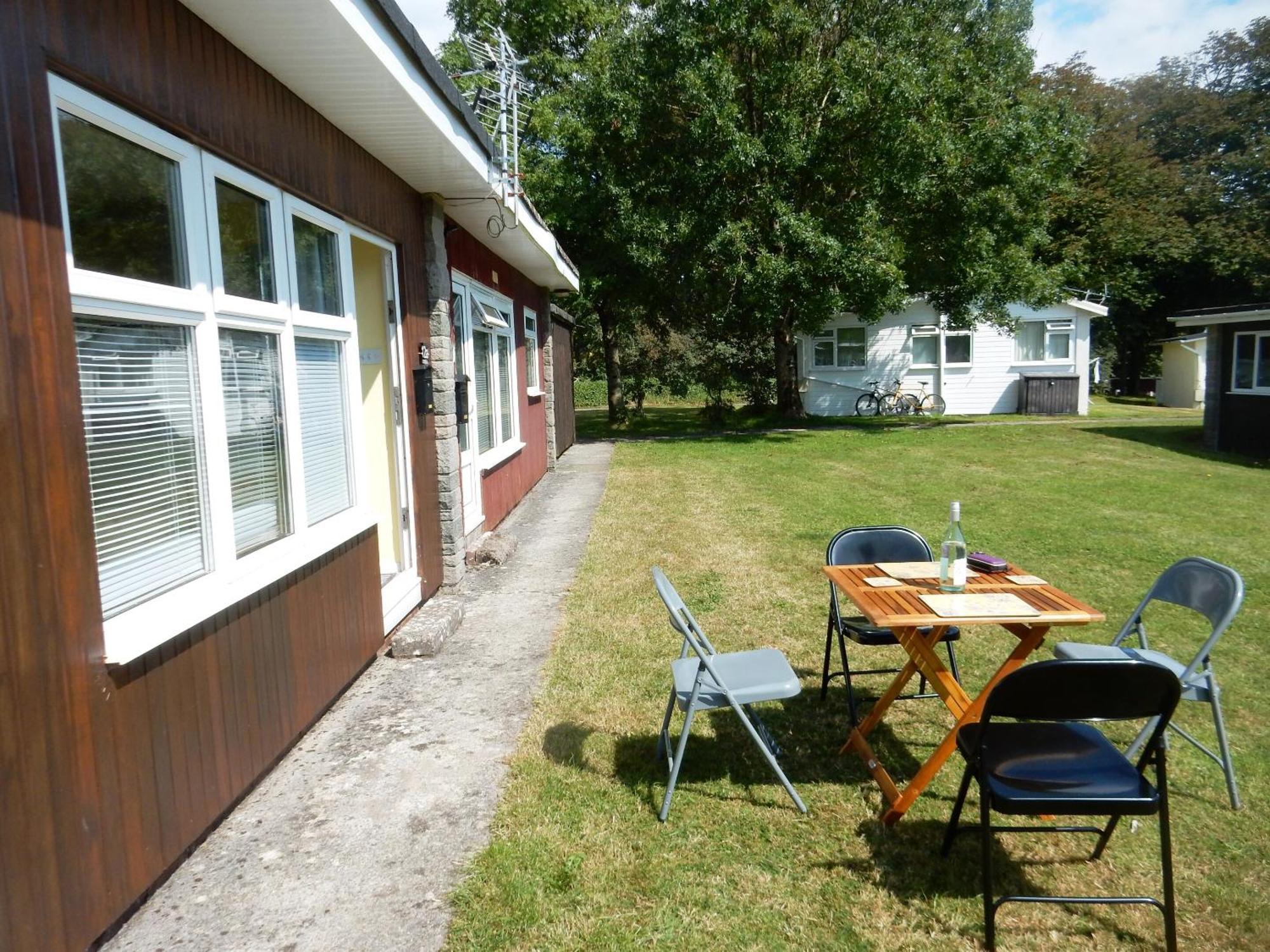 Sheena'S Dartmouth Chalets Екстер'єр фото