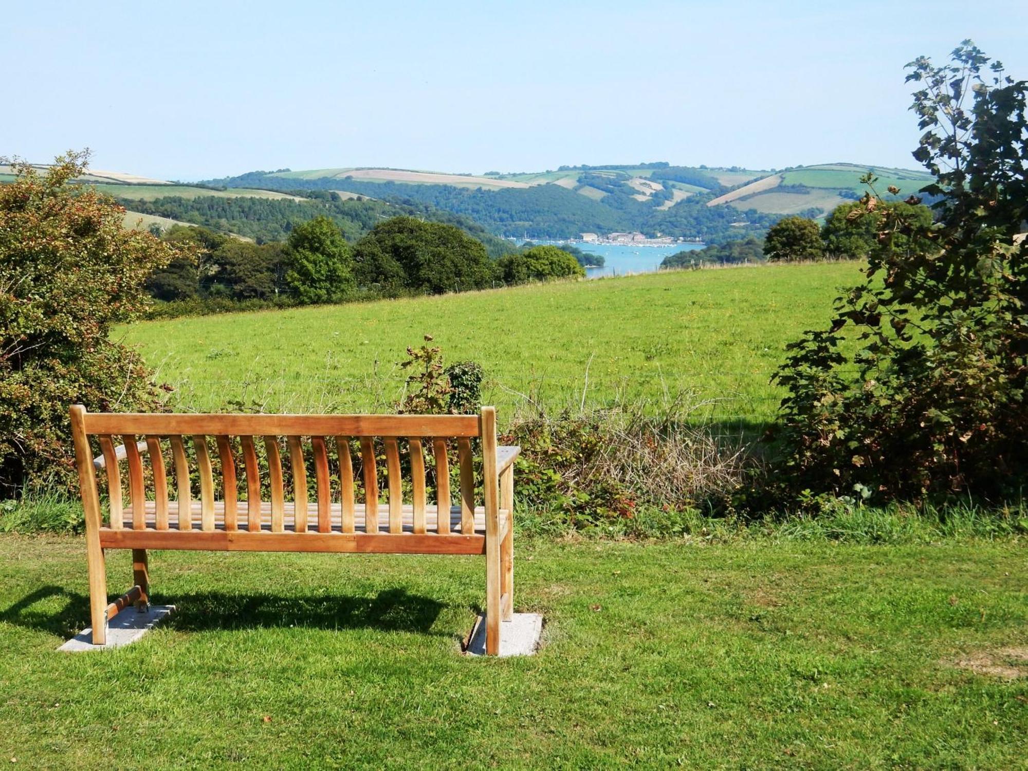 Sheena'S Dartmouth Chalets Екстер'єр фото